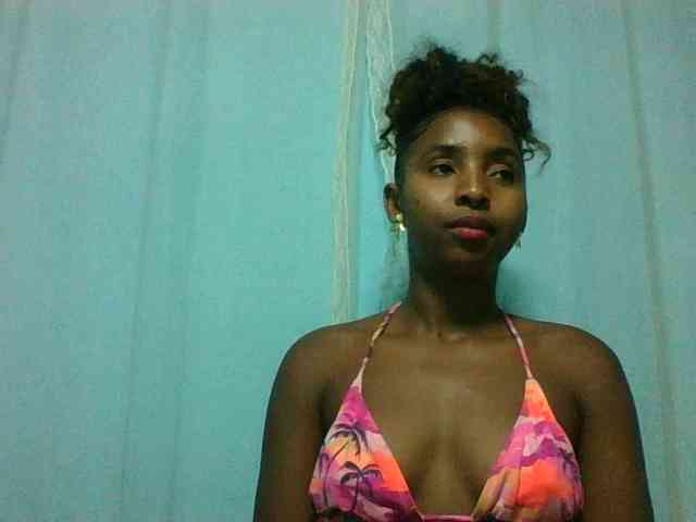 Orzia12 Live Webcam on BongaCams