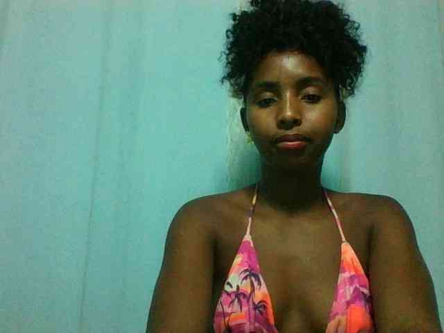 Orzia12 Live Webcam on BongaCams