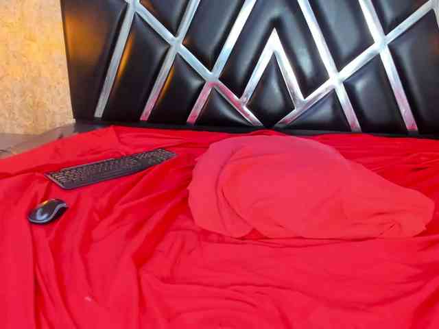 VivianAnderson webcam