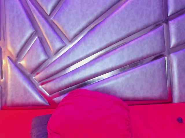 VivianAnderson webcam