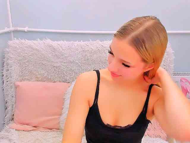 EvetteBeauty Live Webcam on BongaCams