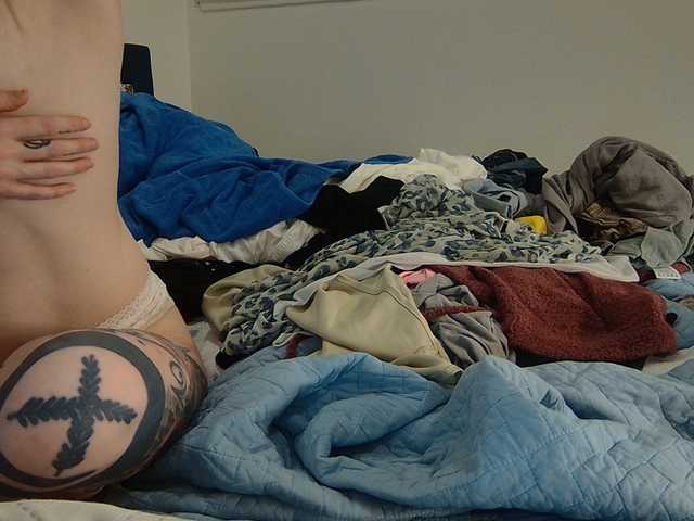 high-lavie's BongaCams show and profile