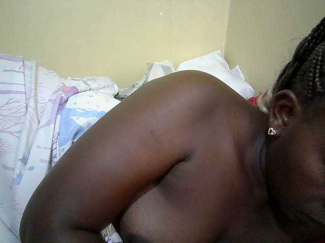 Curvydoll2 – webcam model profile photo