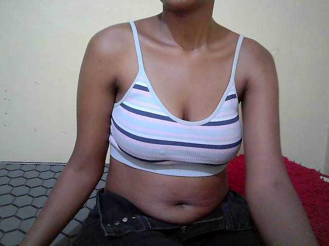 Curvydoll2 – webcam model profile photo