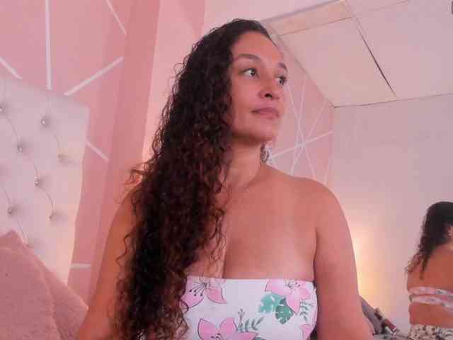 Rosalinda-77 webcam