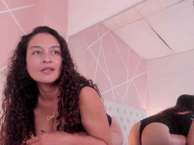 Rosalinda-77 webcam