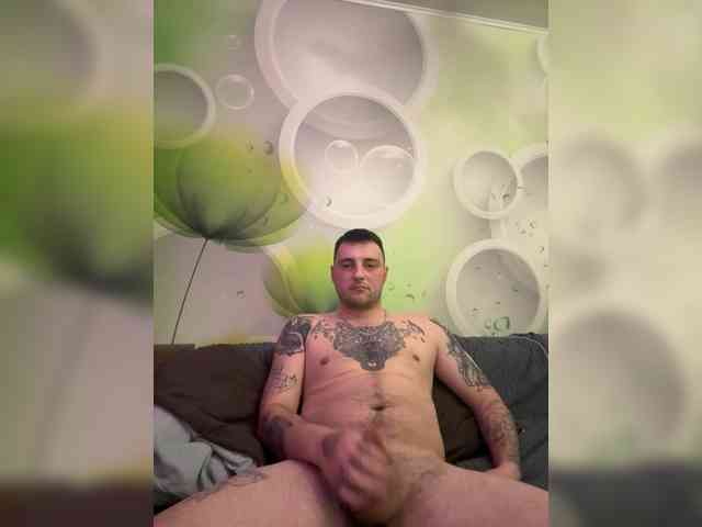 Luntik0505 Live Webcam on BongaCams