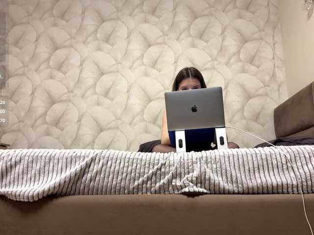 ladyeva's BongaCams show and profile