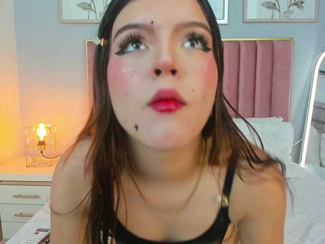 MarianaScott's BongaCams show and profile