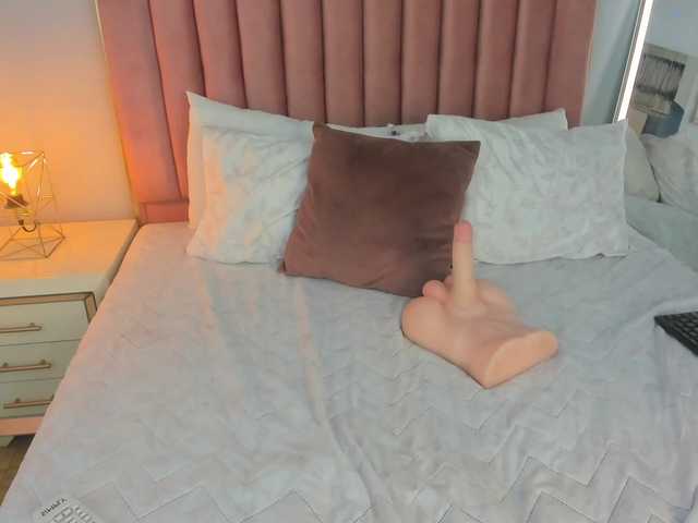 MarianaScott's BongaCams show and profile