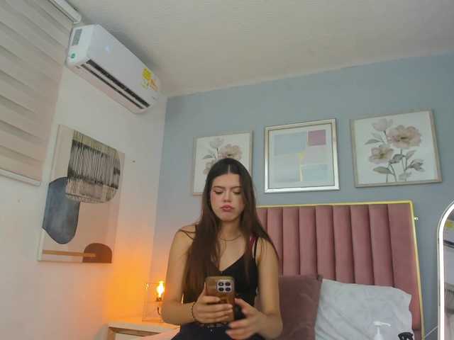 MarianaScott's BongaCams show and profile