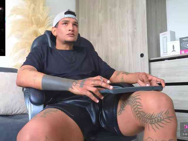 zack-fenty Live Webcam on BongaCams