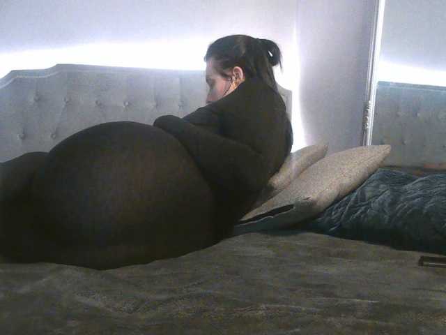 Bunnyella's BongaCams show and profile