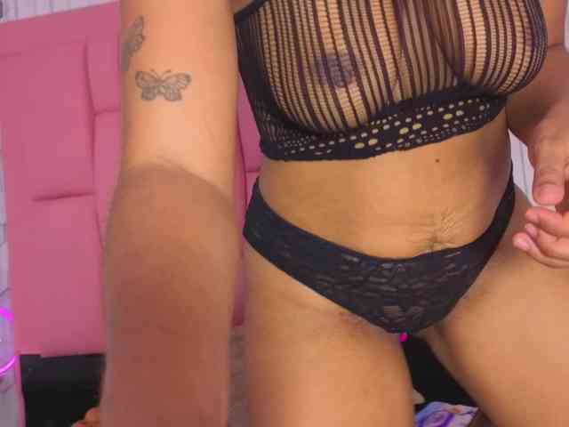 sophiiaswet Live Webcam on BongaCams