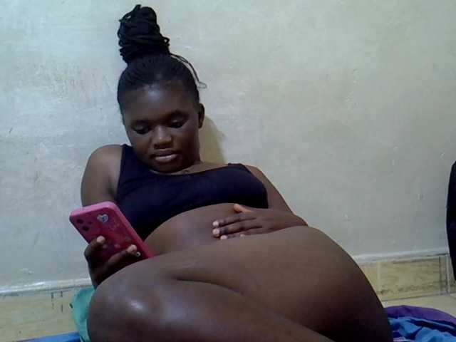 Mellanin Live Cam on BongaCams