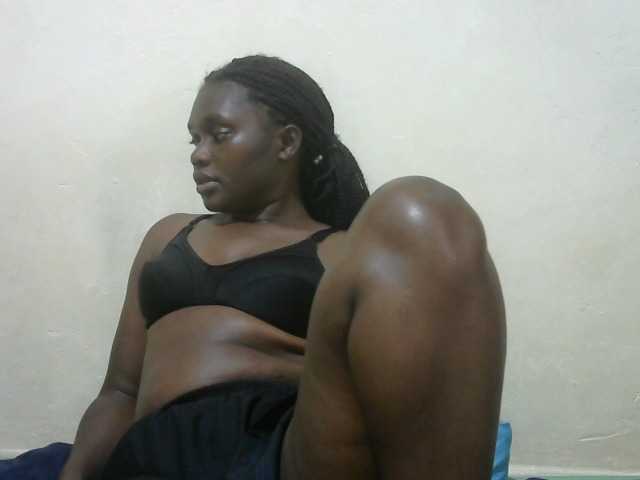 Mellanin broadcasting live