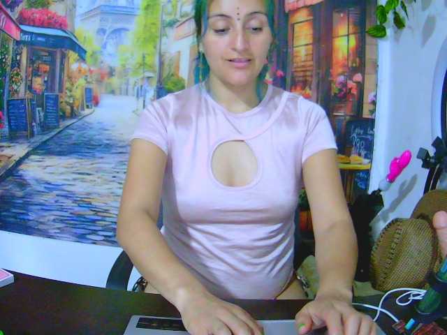 Karol Love (KarolLove67)