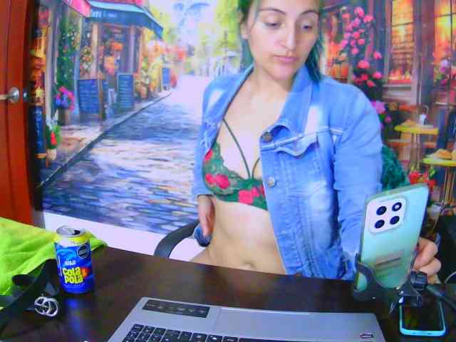 KarolLove67 webcam