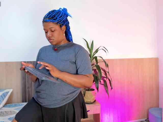 roxana-smith Live Webcam on BongaCams