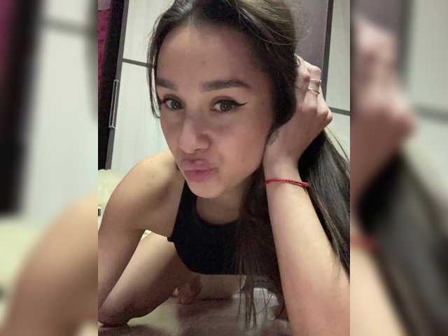 NataliLuxe's BongaCams show and profile