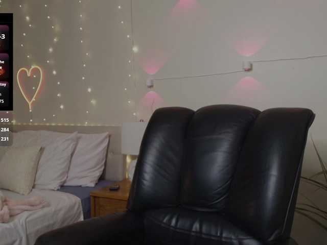 Kissmeexxx's BongaCams show and profile