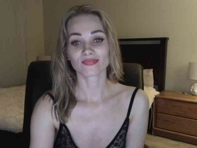 Kissmeexxx webcam