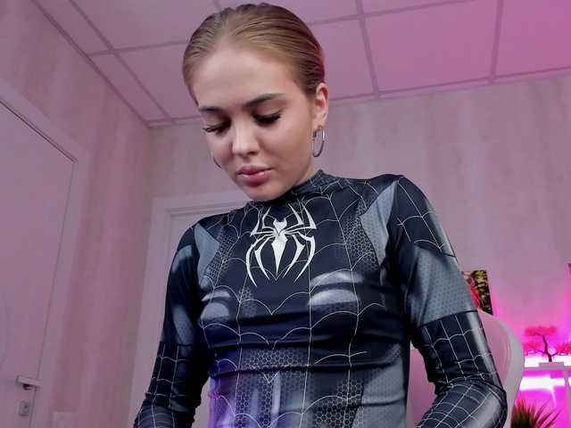 BettyBrianna's BongaCams show and profile