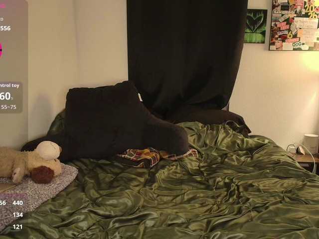 Milaseren's BongaCams show and profile