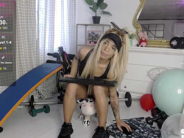 SarahRaiynex's BongaCams show and profile