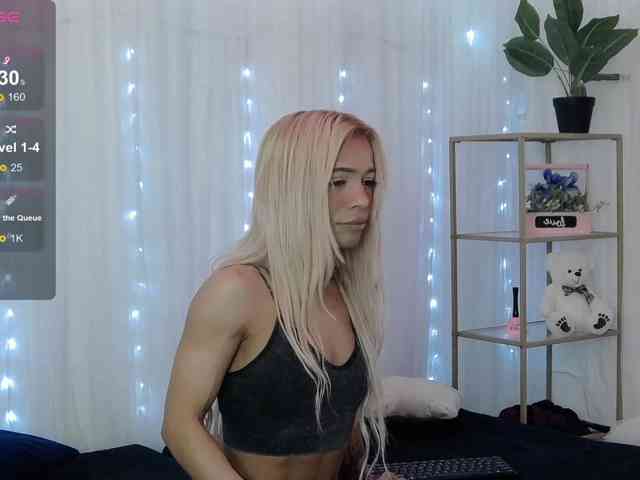 SarahRaiynex webcam