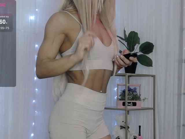 SarahRaiynex webcam