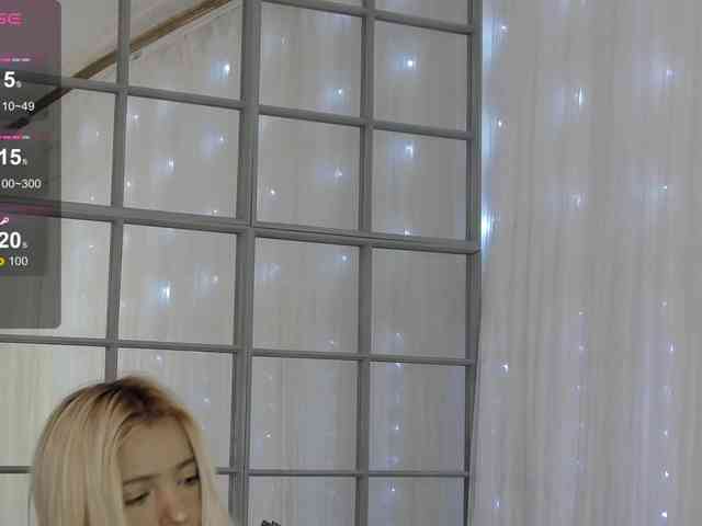 SarahRaiynex webcam