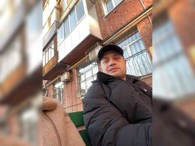 Family707's BongaCams show and profile