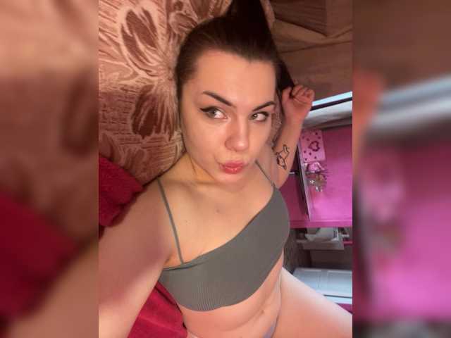 Family707's BongaCams show and profile