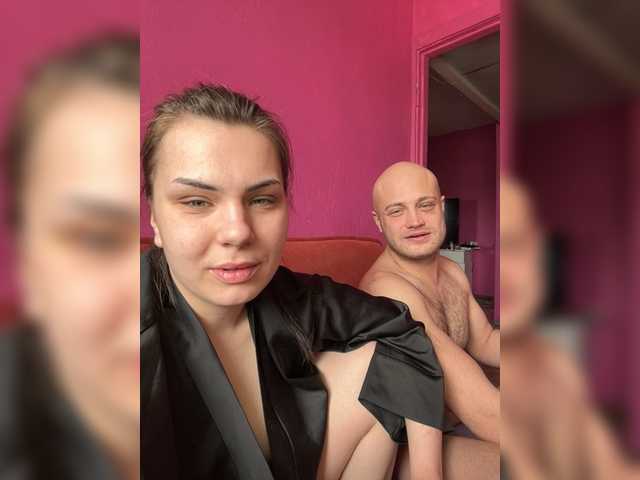 le modèle Family707 est en webcam porno dans un show sur le site bongacams, il possède les tags suivants: White/Caucasian,Brunette,Shaved