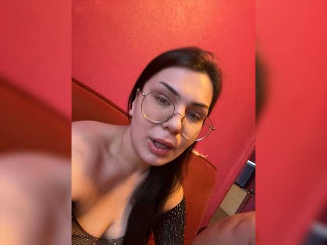 le modèle Family707 est en webcam porno dans un show sur le site bongacams, il possède les tags suivants: White/Caucasian,Brunette,Shaved