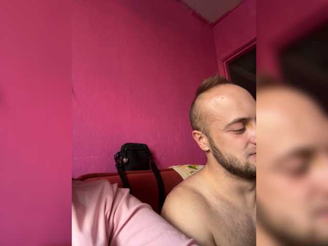 Family707's BongaCams show and profile