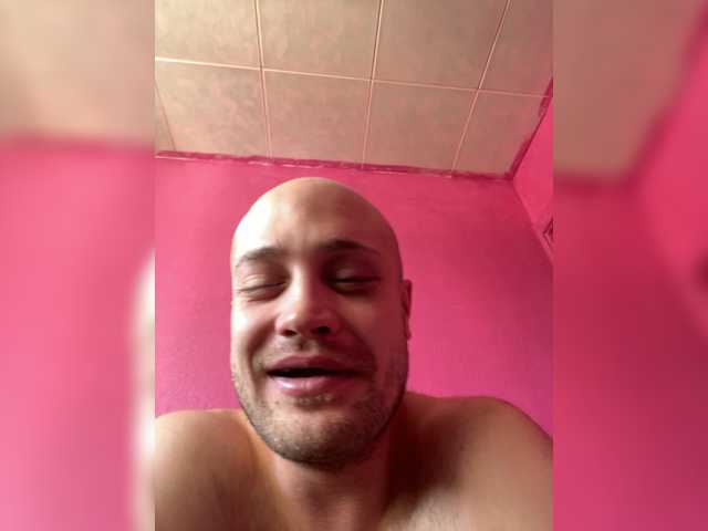 le modèle Family707 est en webcam porno dans un show sur le site bongacams, il possède les tags suivants: White/Caucasian,Brunette,Shaved