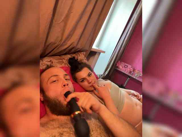 Family707 Live Webcam on BongaCams