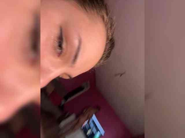 Family707 Live Webcam on BongaCams