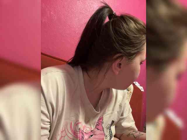 Family707 Live Webcam on BongaCams