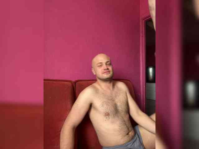 Family707 Live Webcam on BongaCams