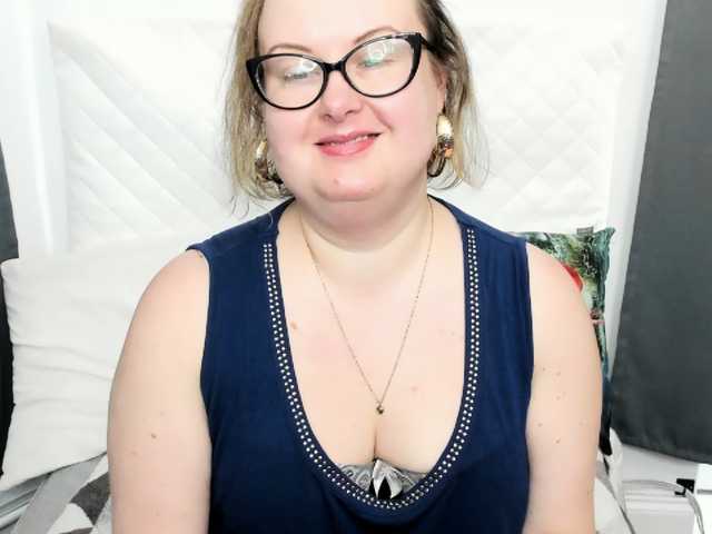 BonnieFlirt's BongaCams show and profile