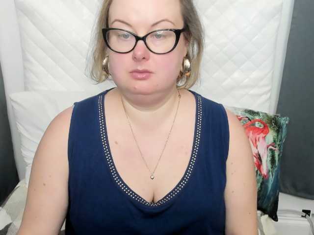 BonnieFlirt's BongaCams show and profile