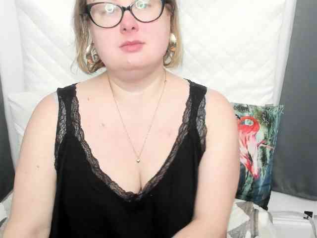 BonnieFlirt webcam