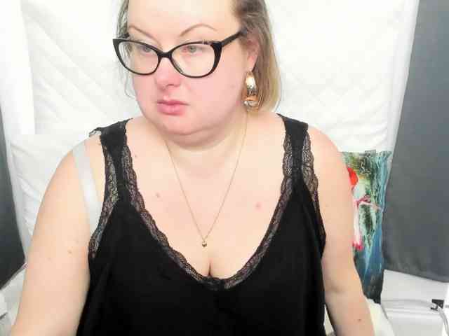 BonnieFlirt webcam