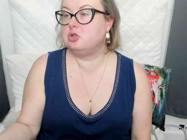 BonnieFlirt webcam