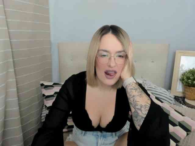 MollyAngelXx