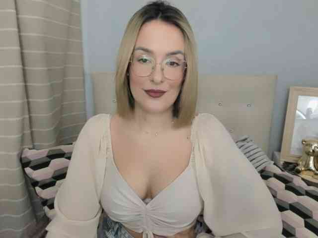 MollyAngelXx webcam
