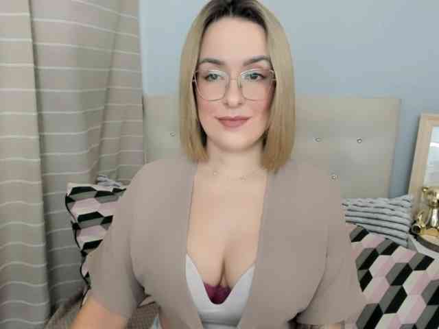 MollyAngelXx webcam
